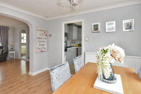 15 Linnet Close, Shoeburyness, Southend-on-sea, SS3 9YE
