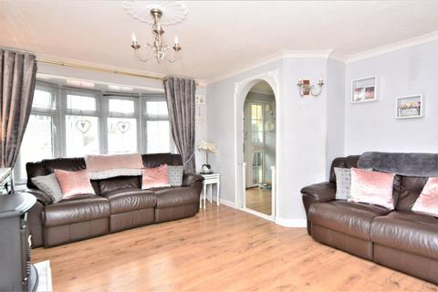 15 Linnet Close, Shoeburyness, Southend-on-sea, SS3 9YE