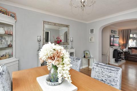 15 Linnet Close, Shoeburyness, Southend-on-sea, SS3 9YE
