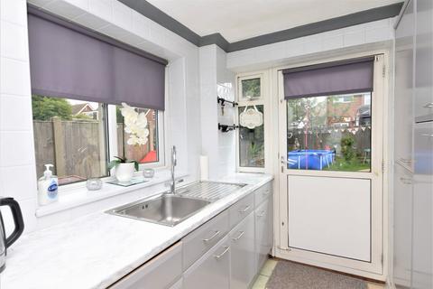 15 Linnet Close, Shoeburyness, Southend-on-sea, SS3 9YE