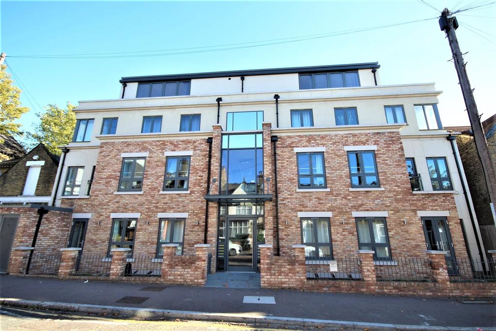 Stainforth Road, Walthamstow, E17 3 bed flat £1,998 pcm (£461 pw)