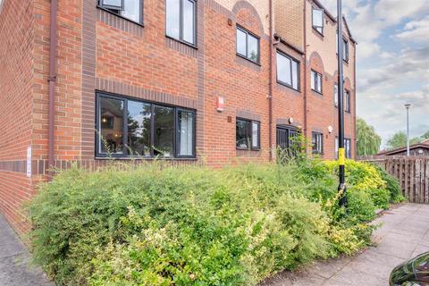 3 Ashton Croft, Birmingham, B16 8EX