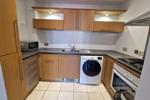 1 bedroom flat to rent, Alvis House, Manor House Drive, Coventry, CV1