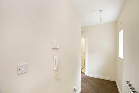 1 bedroom apartment to rent, Town End, Morley