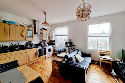 3 bedroom flat to rent, Davenant Road, London, N19