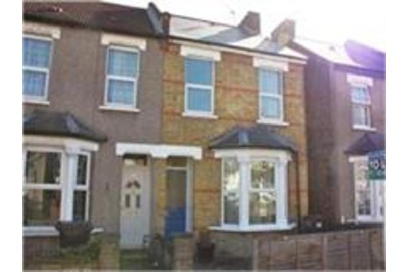 Rymer Road, Croydon 3 bed terraced house £1,500 pcm (£346 pw)