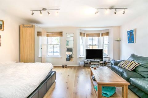 undefined, Fairfoot Road, London, E3