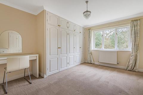16a Bartholomew Close, Haslemere, GU27 1EN