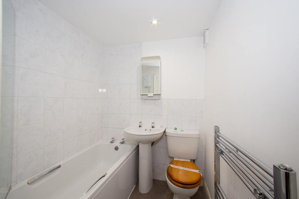House in Leeds - View 4