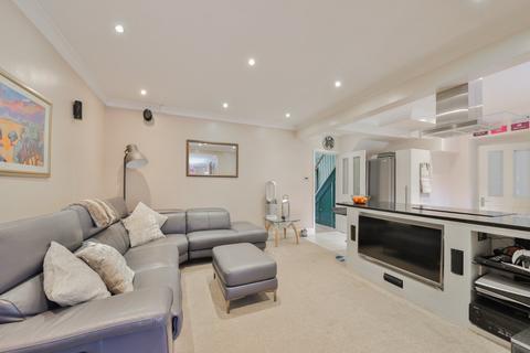 39 Derrymore Road, Willerby, Hull, HU10 6ET
