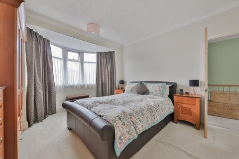 39 Derrymore Road, Willerby, Hull, HU10 6ET
