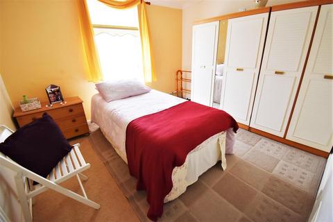 22 Camden Close, Chadwell St Mary, Grays, RM16 4HT