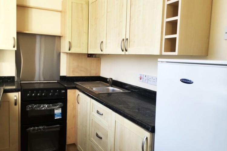 Oakhill Road Torquay, Torquay, TQ14EF Studio £475 pcm (£110 pw)