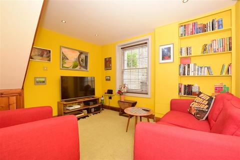33a East Cliff, Dover, CT16 1LU