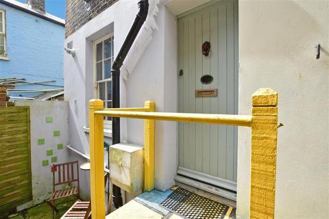 33a East Cliff, Dover, CT16 1LU