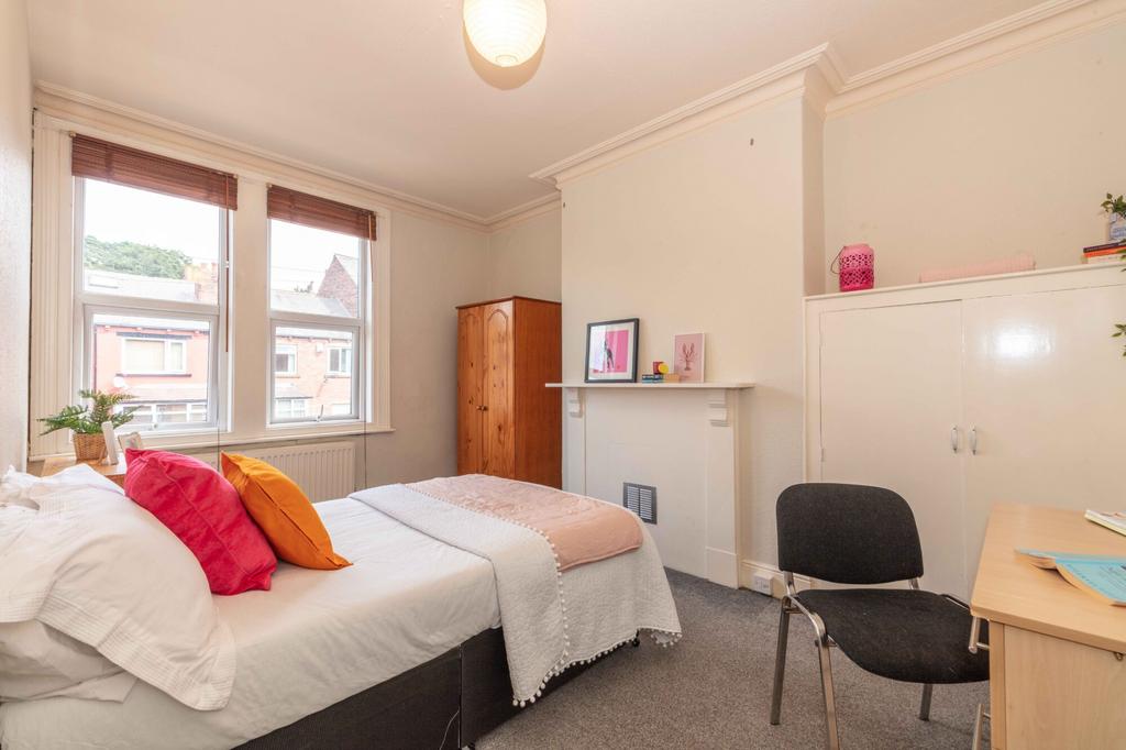 House in Leeds - View 5