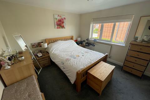 4 bedroom detached house to rent, Belvedere Court, Alwoodley, Leeds, LS17
