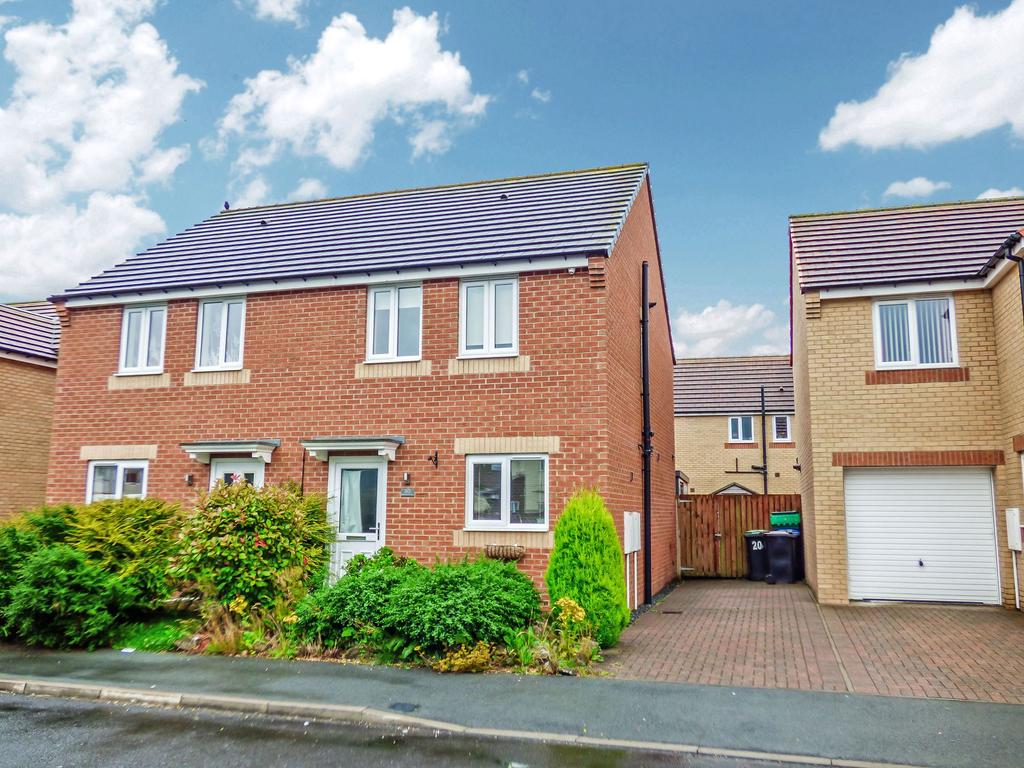 Balmoral Avenue, Catchgate, Stanley, Durham, DH9 8FH 3 bed semidetached house for sale £110,000