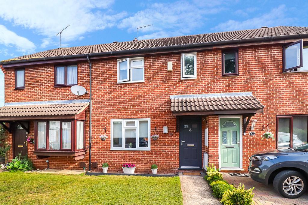 Langtons Meadow, Farnham Common... 3 bed terraced house £400,000