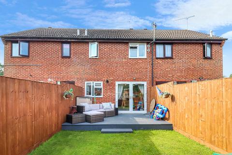 85 Langtons Meadow, Farnham Common, Slough, SL2 3NS