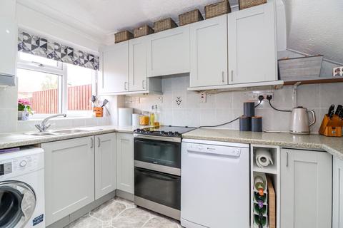 85 Langtons Meadow, Farnham Common, Slough, SL2 3NS