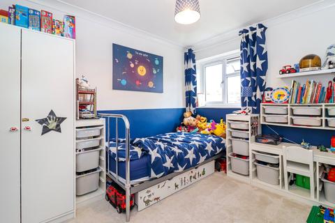85 Langtons Meadow, Farnham Common, Slough, SL2 3NS