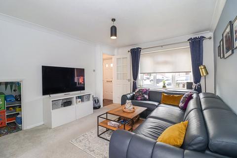 85 Langtons Meadow, Farnham Common, Slough, SL2 3NS
