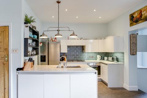9 Noel Road, London, W3 0JD