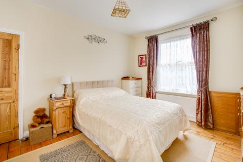 9 Noel Road, London, W3 0JD