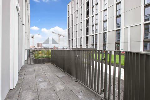 3 bedroom apartment to rent, Malt House, Stratford Mill, E15