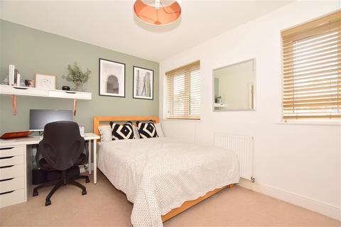 94 West Street, Crawley, RH11 8AW