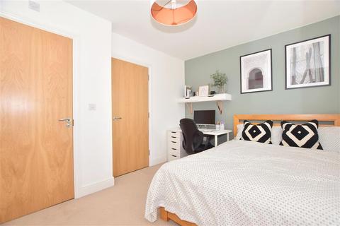 94 West Street, Crawley, RH11 8AW