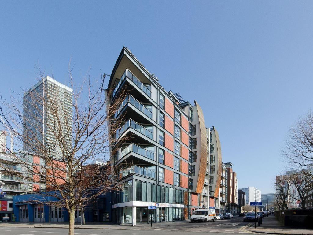 Canary South, Manilla Street, Canary Wharf E14 2 bed apartment £1,800