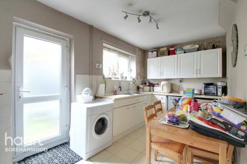 55 Linton Avenue, Borehamwood, WD6 4RB