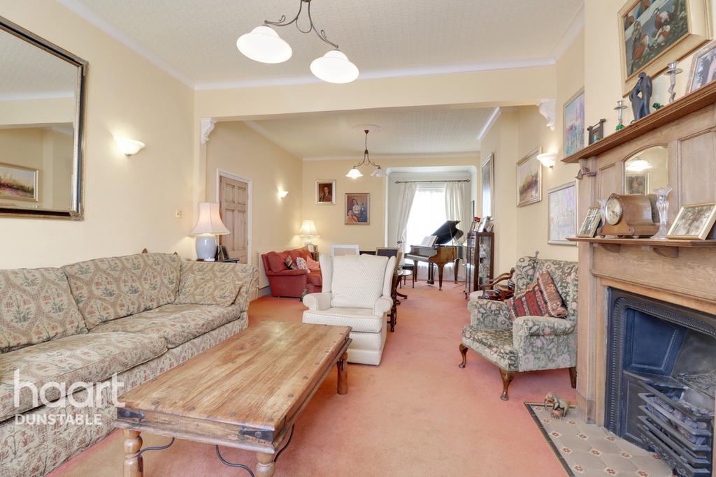 Great Northern Road, Dunstable 6 bed detached house £650,000