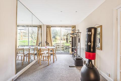 32 Wharncliffe Road, London, SE25 6SL