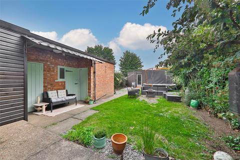 126 Hull Road, Hull, HU5 4AH