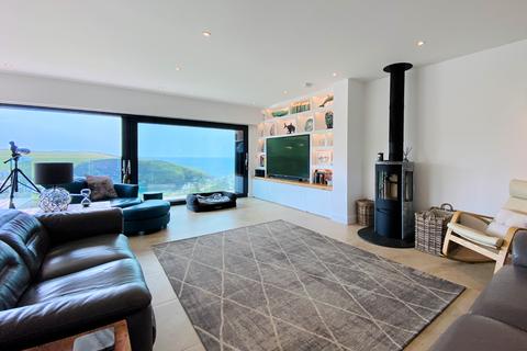 17 Silvershell Road, Port Isaac, PL29 3SN