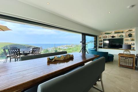 17 Silvershell Road, Port Isaac, PL29 3SN