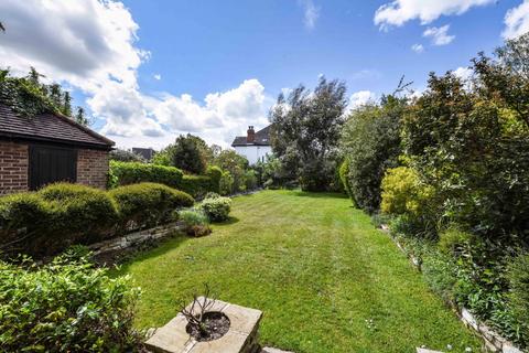 34 Traps Lane, New Malden, KT3 4SA