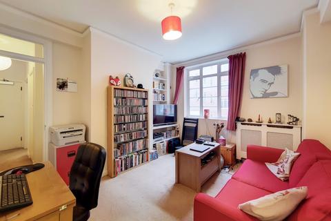 1 bedroom flat for sale, Latymer Court, Hammersmith Road, London, W6