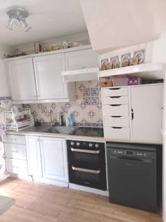 14 Sarsfield Road, Perivale, Greenford, UB6 7AB