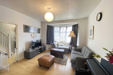 4 bedroom semi-detached house to rent, Eton Road, Ilford