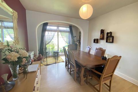 4 bedroom semi-detached house to rent, Eton Road, Ilford