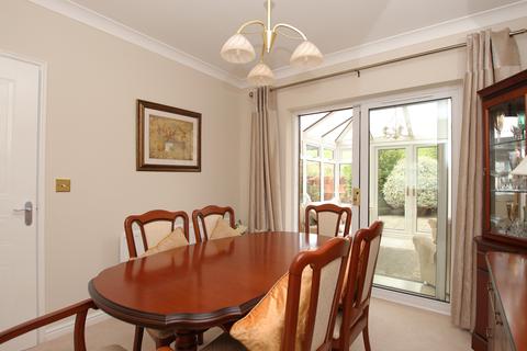 75 Clos Brenin, Brynsadler, Pontyclun, CF72 9GA