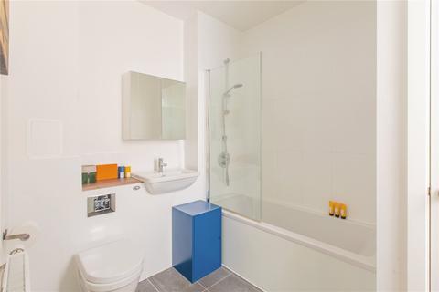 16 Lapwing Avenue, Trumpington, Cambridge, CB2 9AN