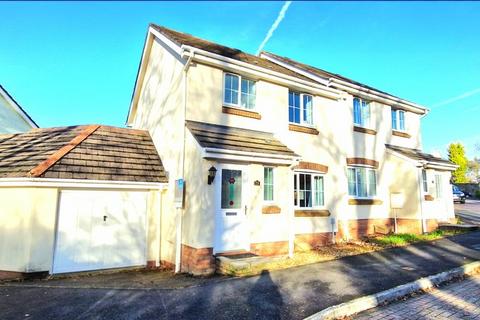 3 bedroom terraced house to rent, Knights Mead, Chudleigh-Knighton