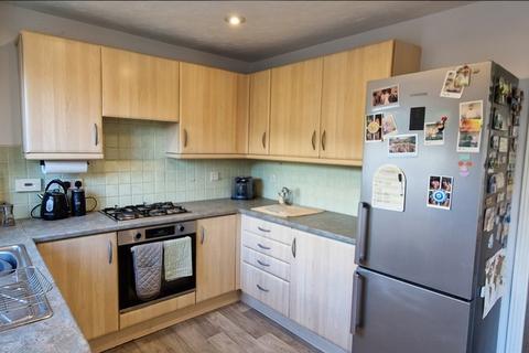 3 bedroom terraced house to rent, Knights Mead, Chudleigh-Knighton