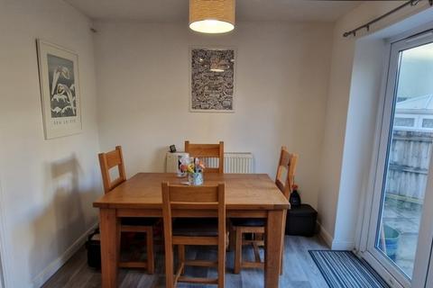 3 bedroom terraced house to rent, Knights Mead, Chudleigh-Knighton