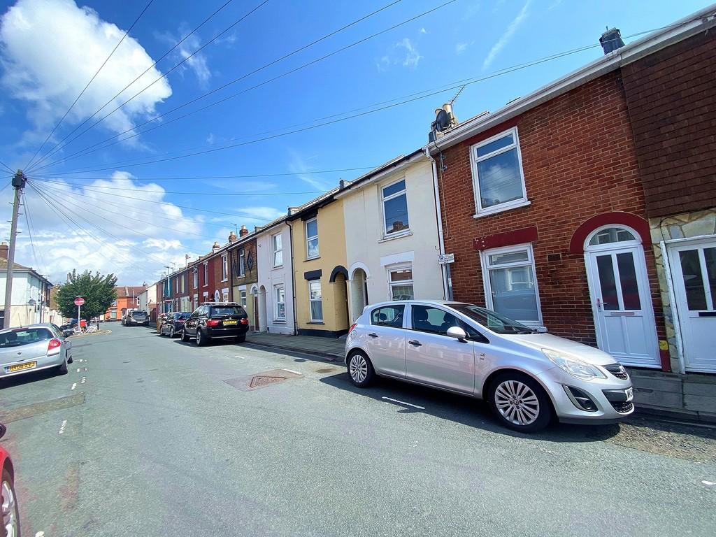 Renny Road, Portsmouth 2 bed terraced house £895 pcm (£207 pw)
